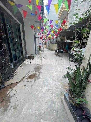 CHO THUÊ NHÀ NGUYÊN CĂN 5Tx3PN TỔ 12 YÊN NGHĨA - FULL ĐỒ - Ô TÔ ĐỖ CỬA
