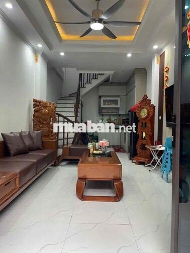 CHO THUÊ NHÀ NGUYÊN CĂN 5Tx3PN TỔ 12 YÊN NGHĨA - FULL ĐỒ - Ô TÔ ĐỖ CỬA