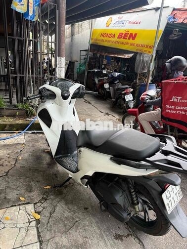Honda SH 2017 màu trắng