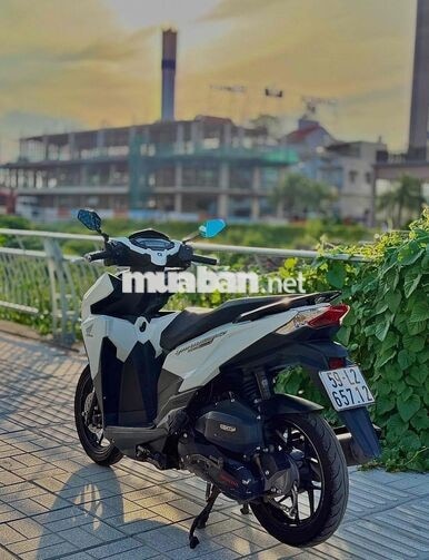 Honda Vario 2018 màu Trắng