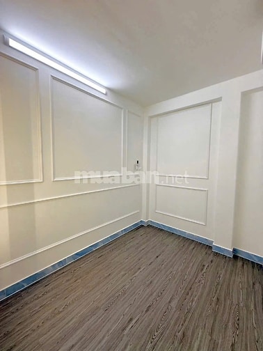 NHÀ VỊ TRÍ CỰC TỐT ĐƯỜNG HUỲNH TẤN PHÁT, P. PHÚ THUẬN GIÁ 9 TRIỆU