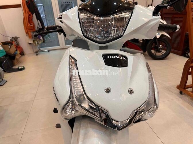 Honda Wave 125i 5445 km màu Trắng