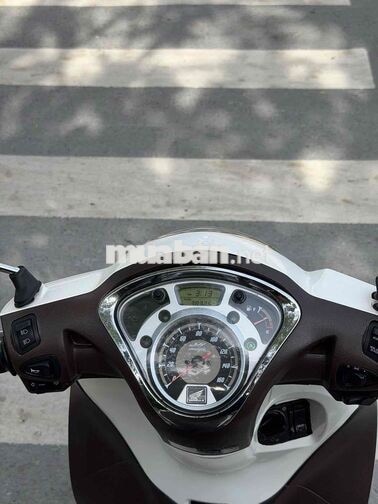 Honda SH Mode 2016 màu trắng