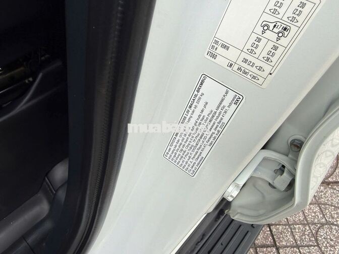 TOYOTA INNOVA CROSS 2025 2.0V TRẮNG