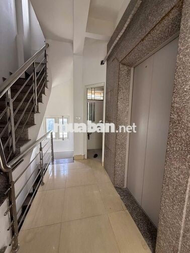 Nhà ngõ 18 phố Mạc Thái Tổ - 50M x 6 tầng - Thông sàn - Thang Máy