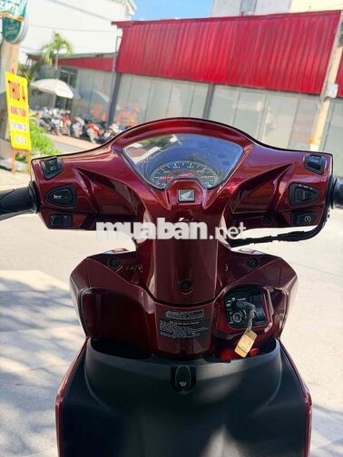 Honda Vision 2018 màu Đỏ