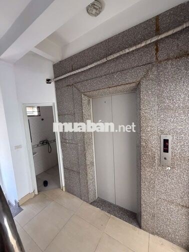 Nhà ngõ 18 phố Mạc Thái Tổ - 50M x 6 tầng - Thông sàn - Thang Máy