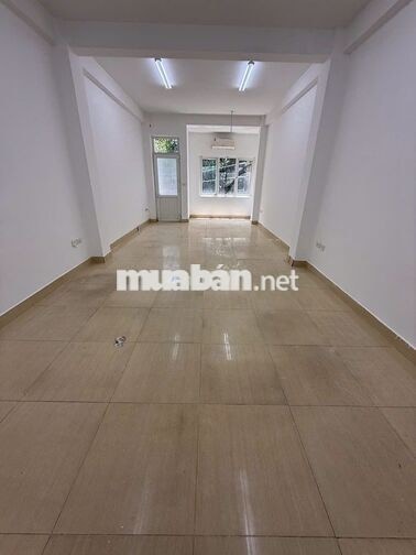 Nhà ngõ 18 phố Mạc Thái Tổ - 50M x 6 tầng - Thông sàn - Thang Máy
