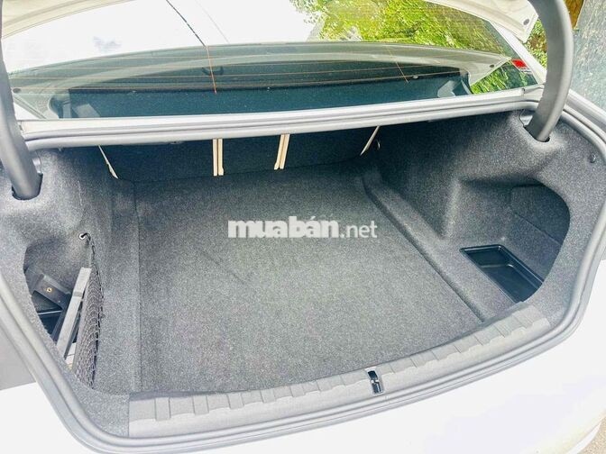 BMW 320I 2023 SPORTLINE LCI 22000KM TRẮNG