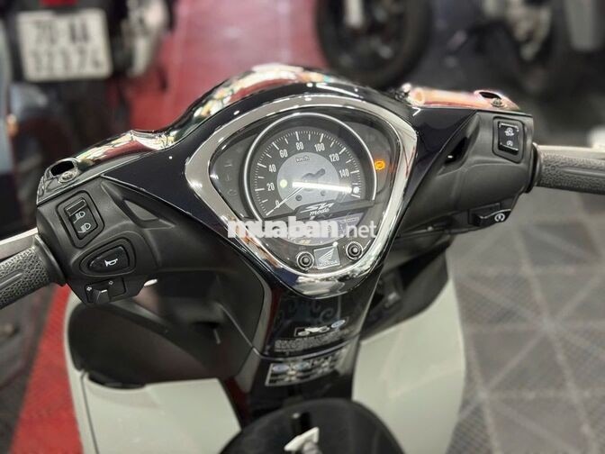 Honda SH Mode 2025 Thể thao 8.000km BAO SANG TÊN