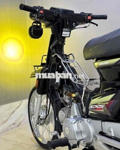 Honda Super Dream màu Đen
