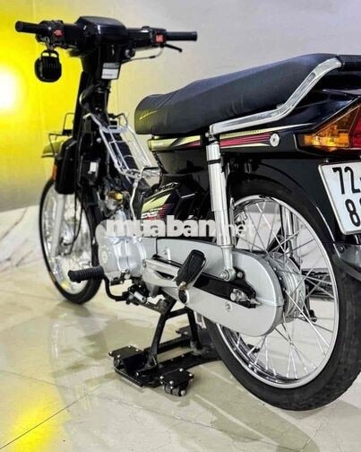 Honda Super Dream màu Đen