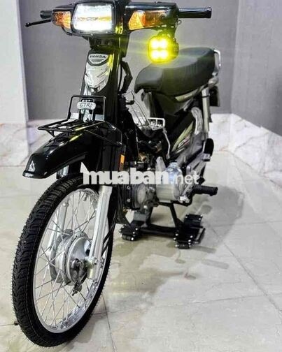 Honda Super Dream màu Đen
