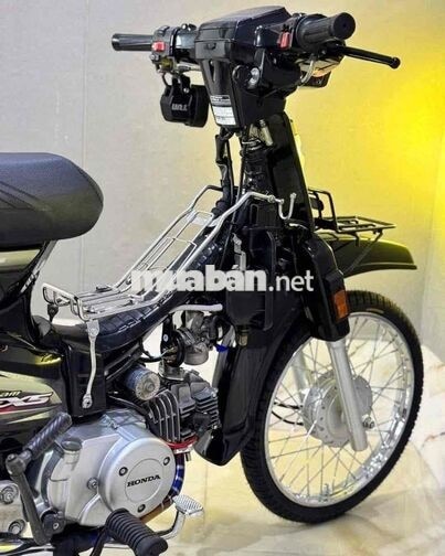 Honda Super Dream màu Đen