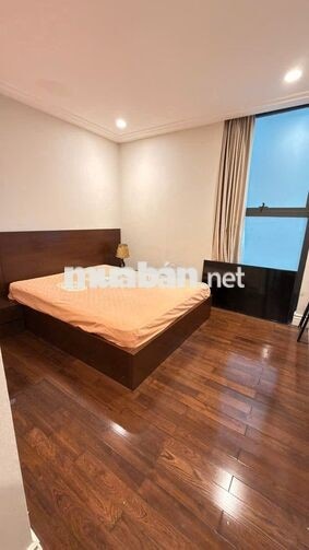 Cho thuê chung cư Hoàng Thành - Vincom Bà Triệu -77m2-2 ngủ