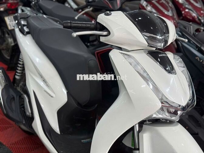 Honda SH160i 2023 CBS màu trắng