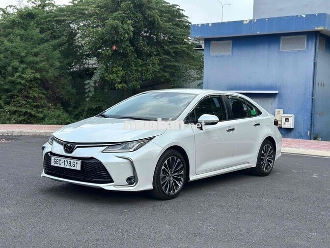 TOYOTA COROLLA ALTIS 2025 1.8V HỖ TRỢ VAY 70%