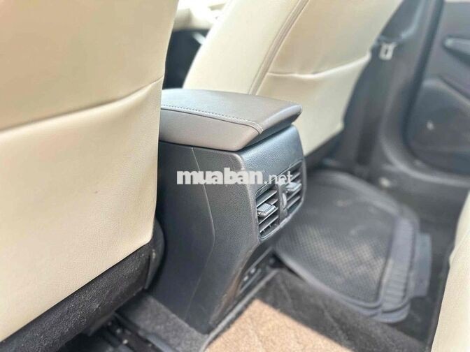 TOYOTA COROLLA ALTIS 2025 1.8V HỖ TRỢ VAY 70%