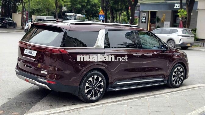 Kia Carnival 2023 Premium 8 vạn km Đỏ