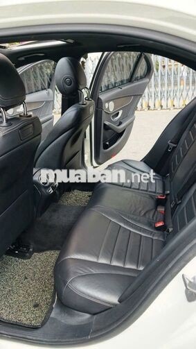 MERCEDES-BENZ C300 2019 TRẮNG 5 CHỖ
