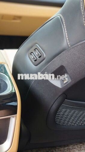 Kia Carnival 2023 Premium 8 vạn km Đỏ