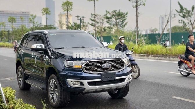 Ford Everest 2022 Titanium 8 vạn km Xanh