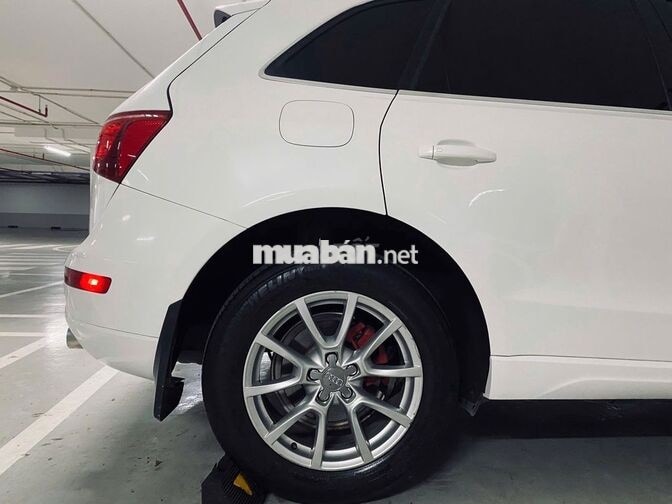 Audi Q5 5 chỗ Xăng màu Trắng