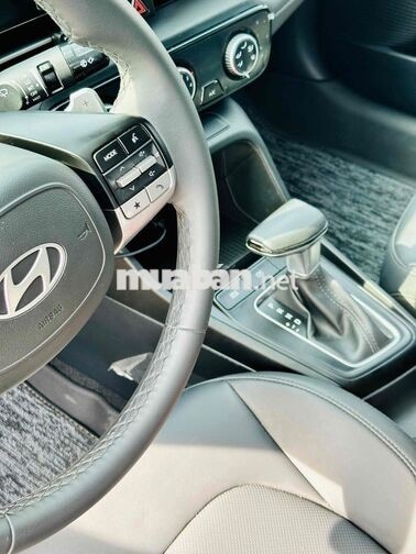Hyundai Accent 2025 Đặc Biệt Trắng Hỗ Trợ Góp