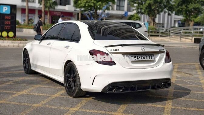 MERCEDES-BENZ C300 2019 TRẮNG 5 CHỖ