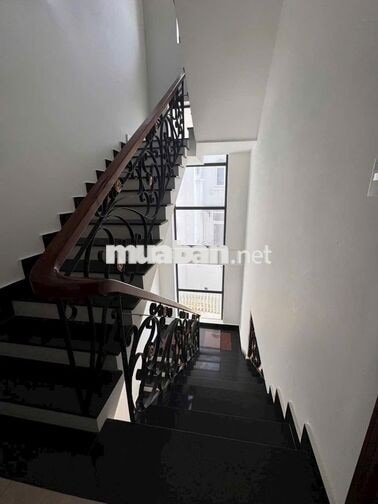 CHO THUÊ VILLA 5 PHÒNG NGỦ, FULL NỘI THẤT, BÃI ĐẬU Ô TÔ - AN SƠN 25TR