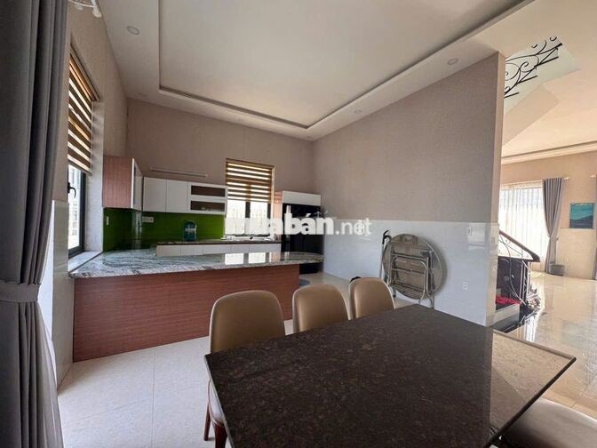 CHO THUÊ VILLA 5 PHÒNG NGỦ, FULL NỘI THẤT, BÃI ĐẬU Ô TÔ - AN SƠN 25TR
