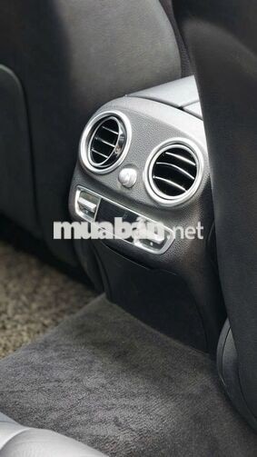 MERCEDES-BENZ C300 2019 TRẮNG 5 CHỖ