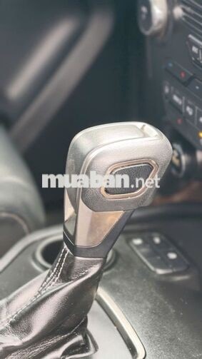 Ford Everest 2022 Titanium 8 vạn km Xanh