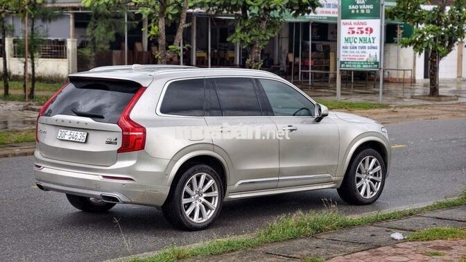 Volvo XC90 2018 7 chỗ Bạc Tự động