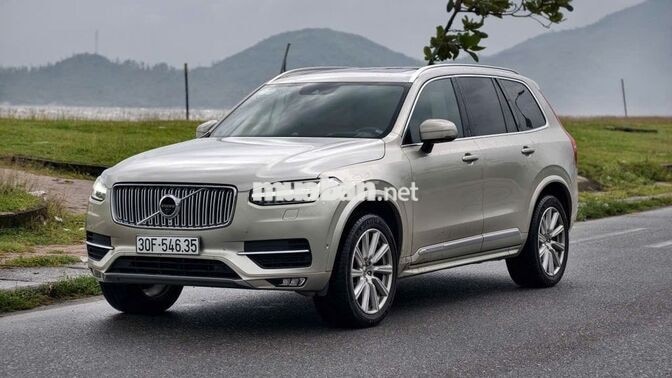 Volvo XC90 2018 7 chỗ Bạc Tự động