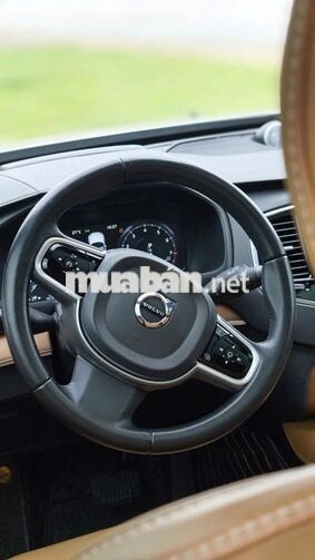 Volvo XC90 2018 7 chỗ Bạc Tự động
