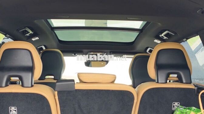 Volvo XC90 2018 7 chỗ Bạc Tự động