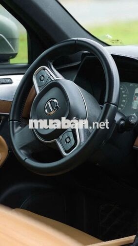Volvo XC90 2018 7 chỗ Bạc Tự động
