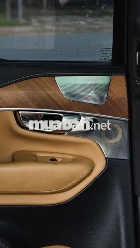 Volvo XC90 2018 7 chỗ Bạc Tự động