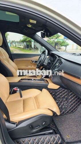 Volvo XC90 2018 7 chỗ Bạc Tự động