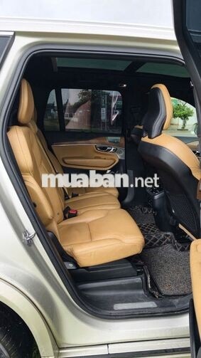 Volvo XC90 2018 7 chỗ Bạc Tự động