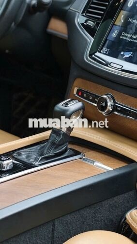 Volvo XC90 2018 7 chỗ Bạc Tự động