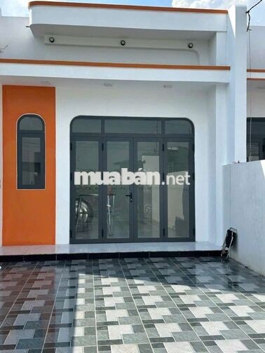 nhà cấp 4 giá 1ty199tr 3 phòng ngủ có thổ cư đường nhựa 8m