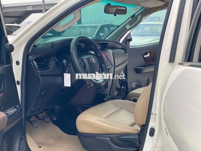 Toyota Fortuner 2019 2.4G MT Trắng 77000km