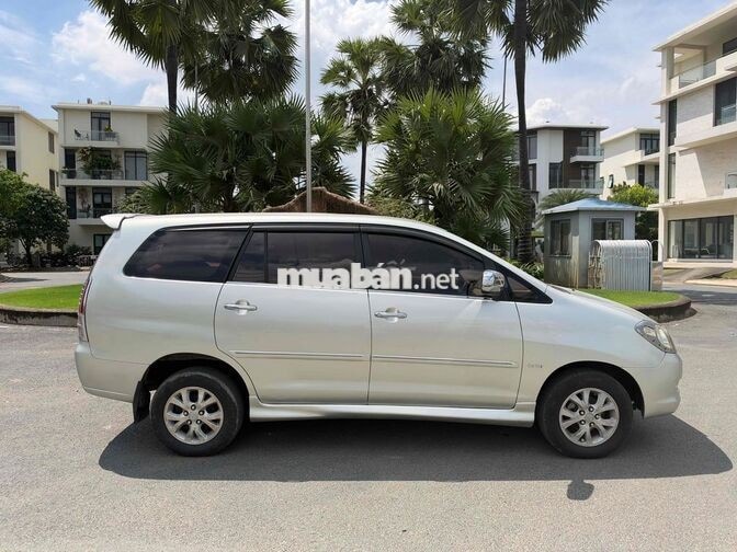 Toyota Innova 2007 2.0G Số sàn 8 chỗ Ghi-bạc
