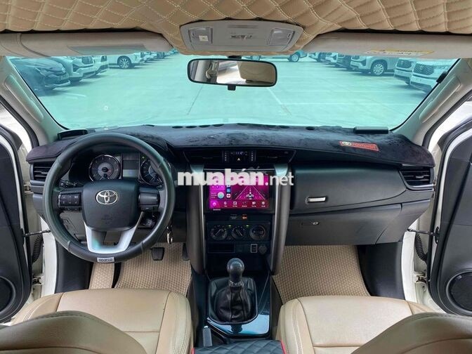 Toyota Fortuner 2019 2.4G MT Trắng 77000km