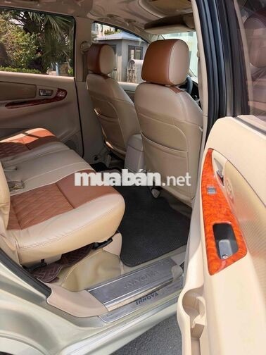 Toyota Innova 2007 2.0G Số sàn 8 chỗ Ghi-bạc