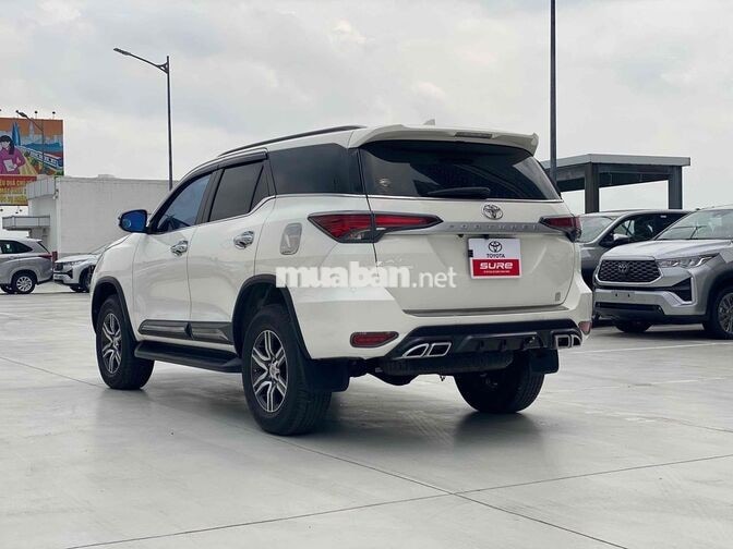 Toyota Fortuner 2019 2.4G MT Trắng 77000km