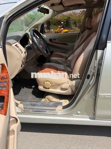 Toyota Innova 2007 2.0G Số sàn 8 chỗ Ghi-bạc