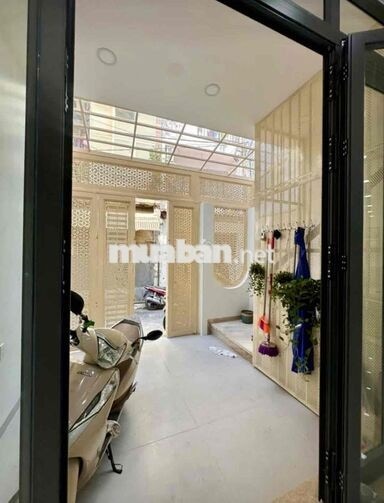 Cho thuê mặt bằng toàn bộ tầng trệt